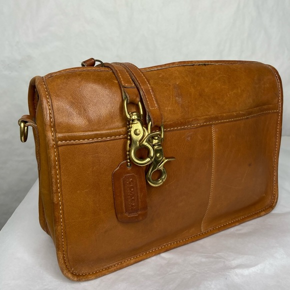 Coach Handbags - Coach Companion Crossbody Bag Vintage